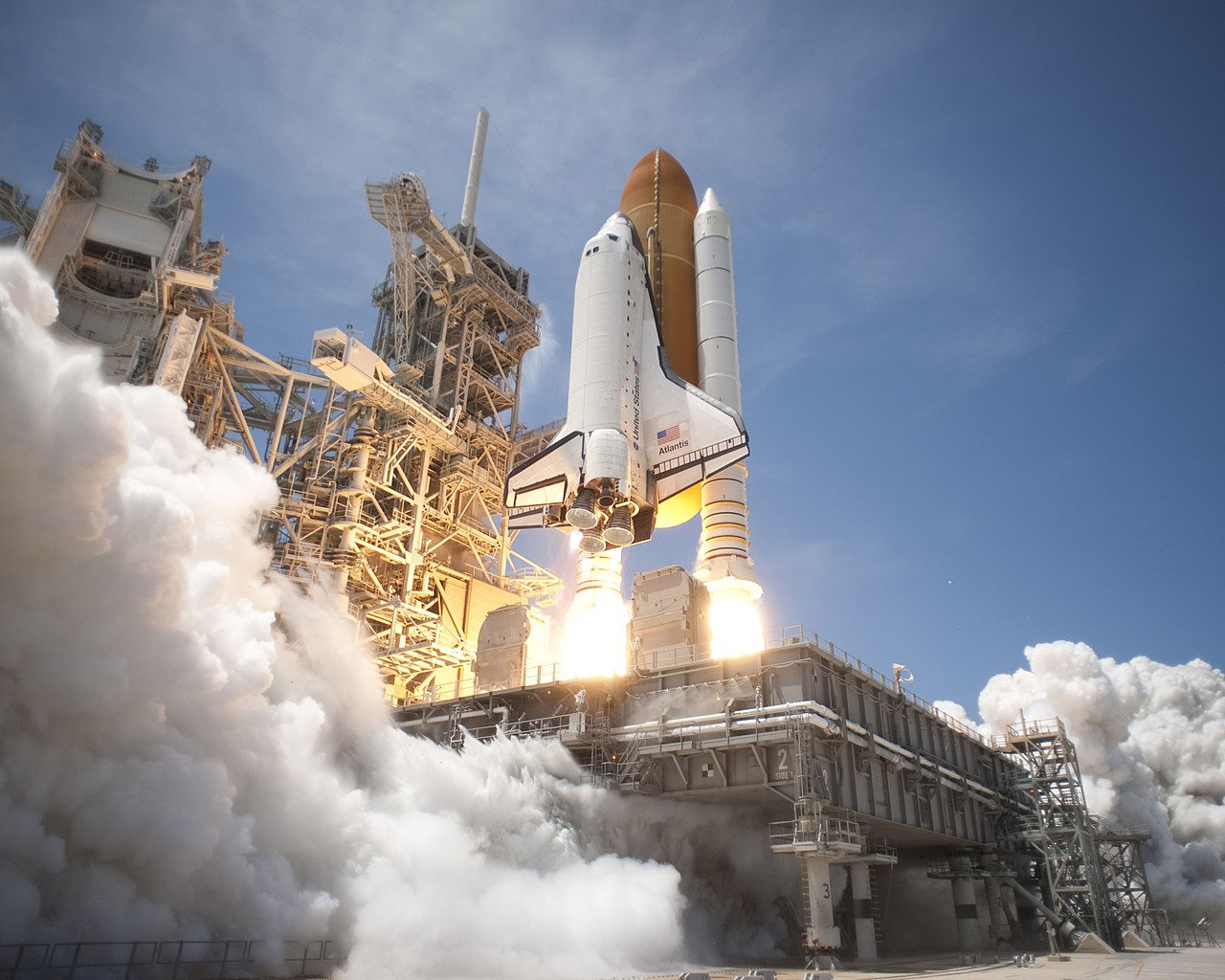 Shuttle Atlantis launches from KSC